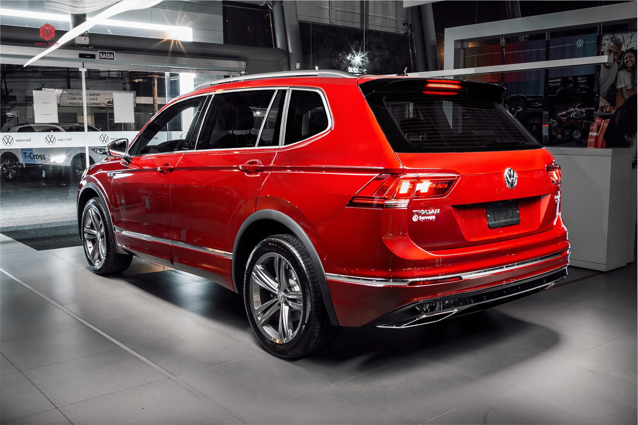 Tiguan vermelha: Imagem finalizada