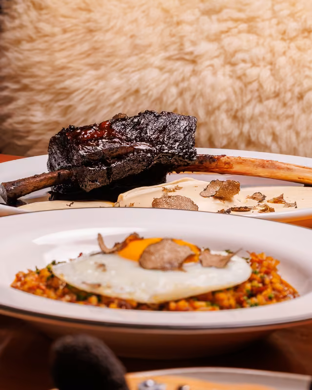 Mesas e experiências gastronômicas — fotografia de Ebraim Martini